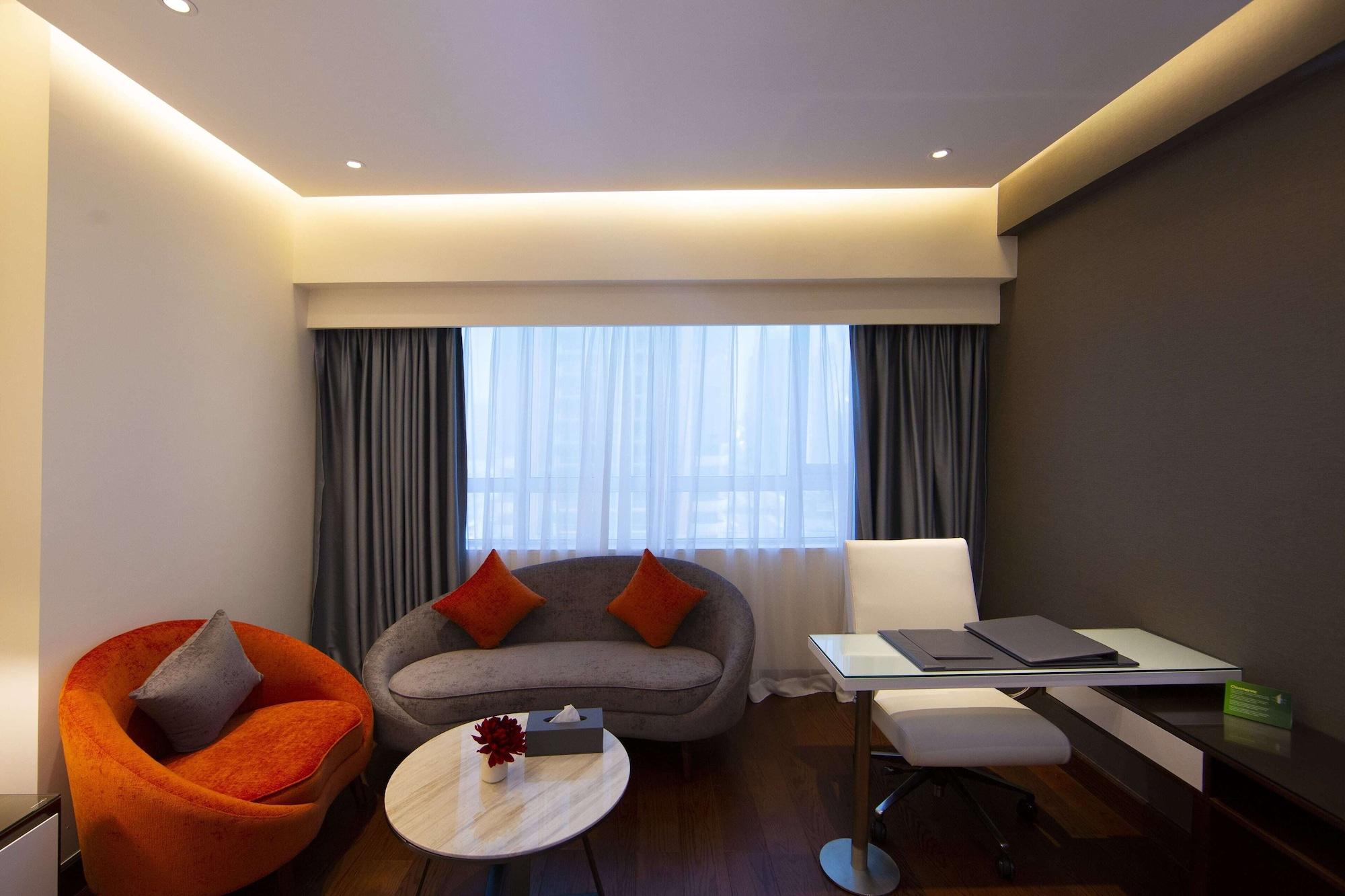 Aparthotel Number One Tower 4*